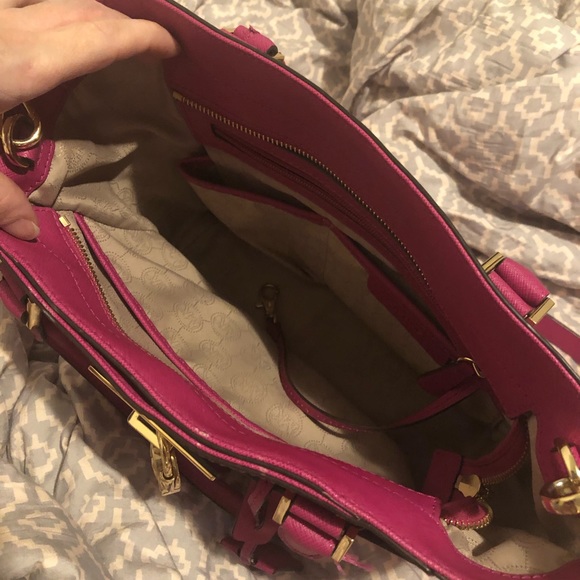 Michael Kors Hamilton purse in Mulberry - Picture 3 of 3